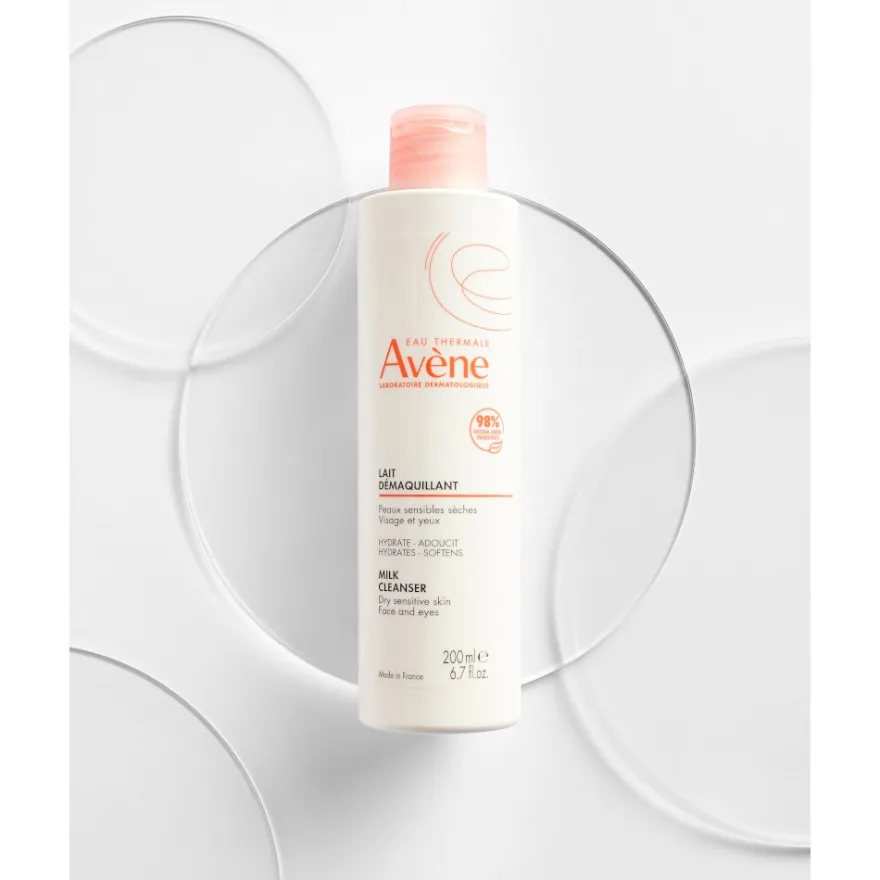 Eau Thermale Avène Les Essentiels Latte Detergente Pelle Sensibile/Secca 200ml