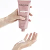 Kérastase Chroma Absolu - Fondant Cica Chroma Balsamo rinforzante 200ml