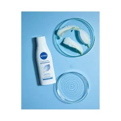 Nivea Latte Detergente Rinfrescante Latte Detergente Viso Idratante E Delicato 200ml
