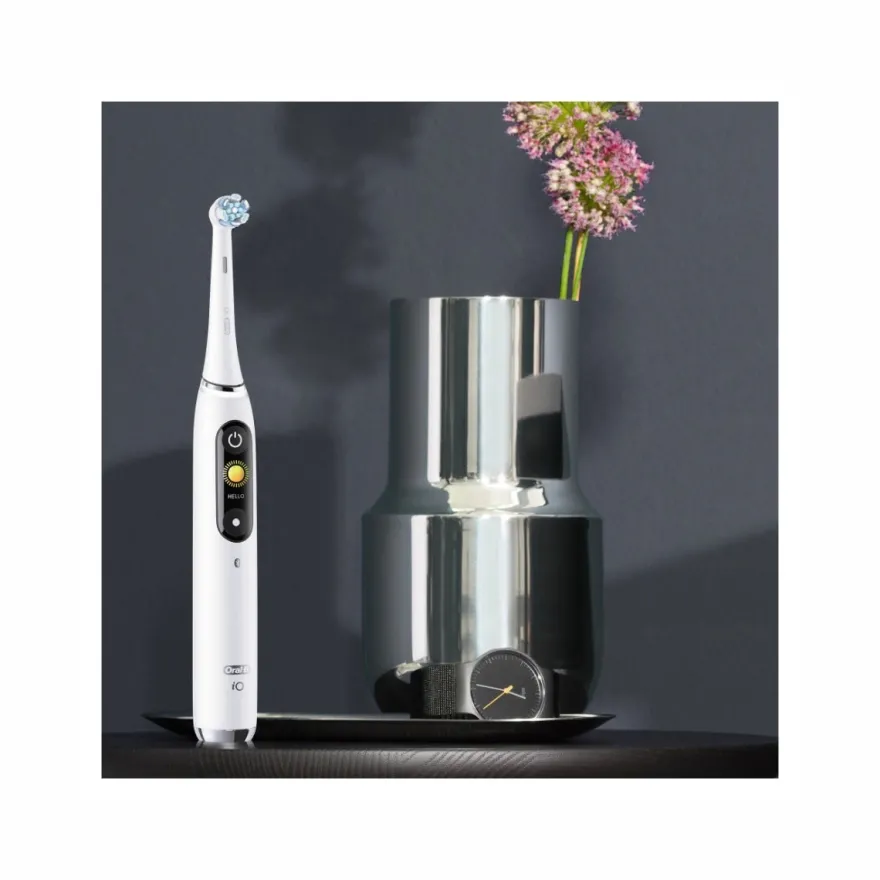 Oral-B Spazzolino Elettrico Ricaricabile iO 9S Bianco, 2 Testine, 1 Custodia Da Viaggio Ricaricabile, 1 Spazzolino