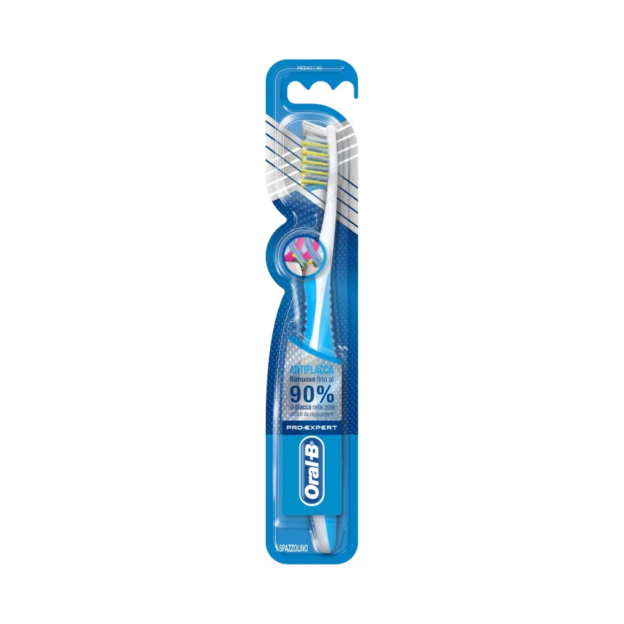 Spazzolino Manuale Medio Oral-B Pro-Expert CrossAction Antiplacca